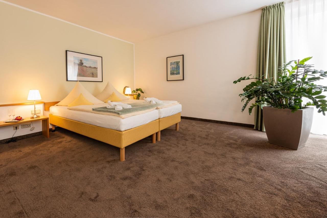 Hotel Nibelungen Hof Ксантен Екстериор снимка