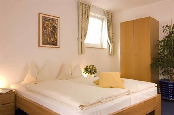 Hotel Nibelungen Hof Ксантен Екстериор снимка